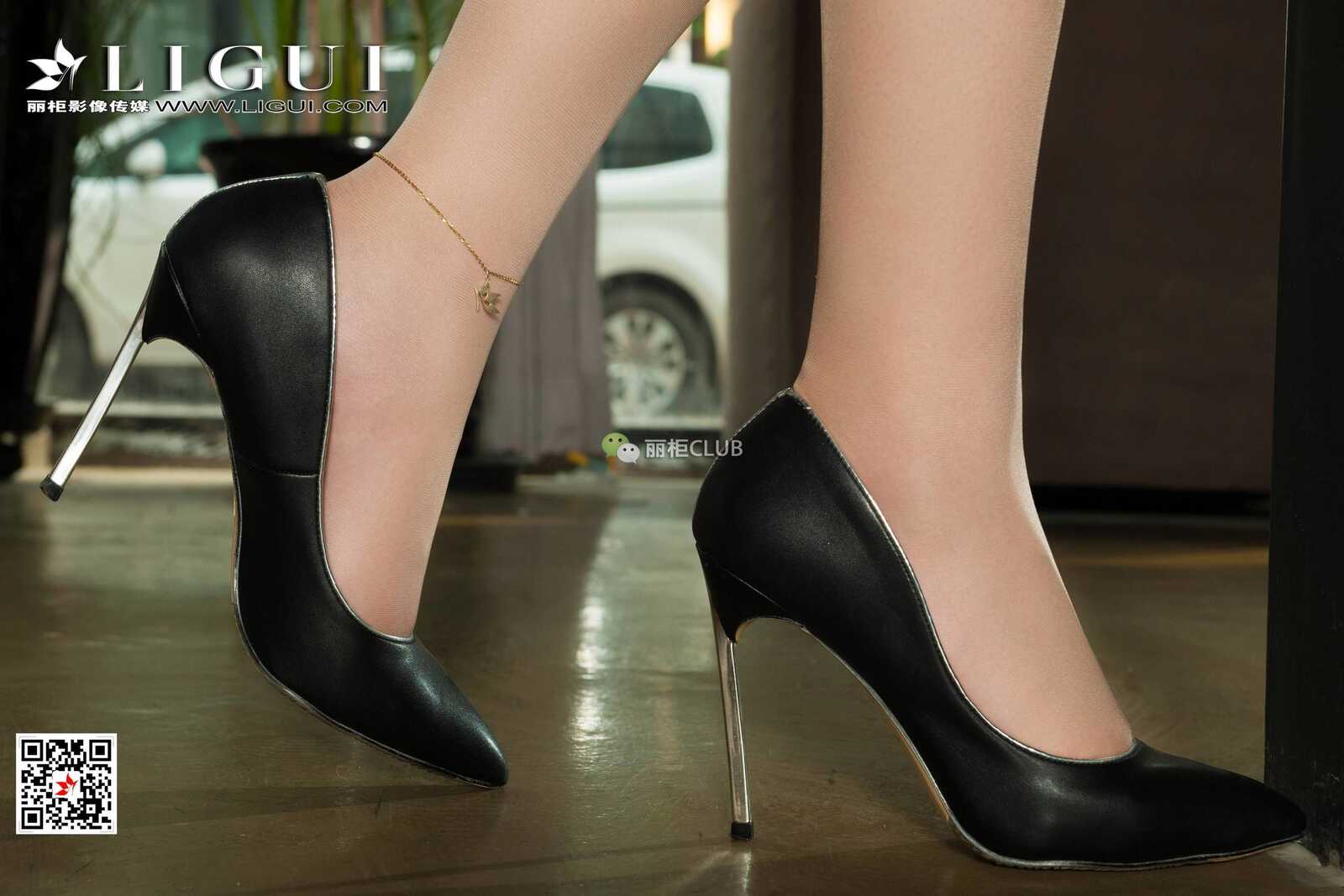 腿模呢喃《空姐丝足》 [丽柜LIGUI] 网络丽人 写真第5张