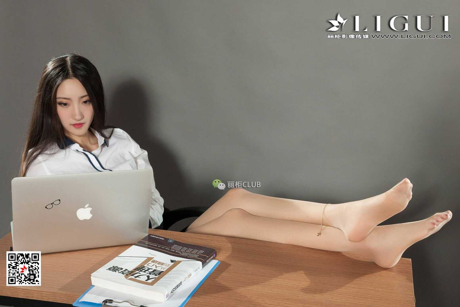 王欣竹《OL制服美足》 [丽柜Ligui] 网络丽人 美腿第15张