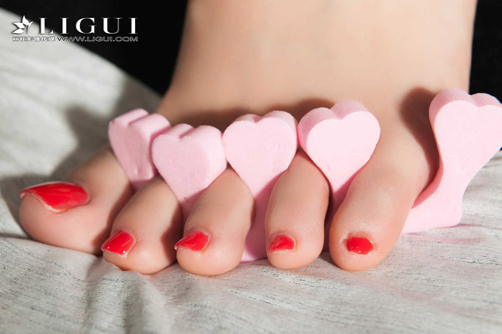足模雪糕《肉丝玉足》 [丽柜Ligui] 写真集第15张