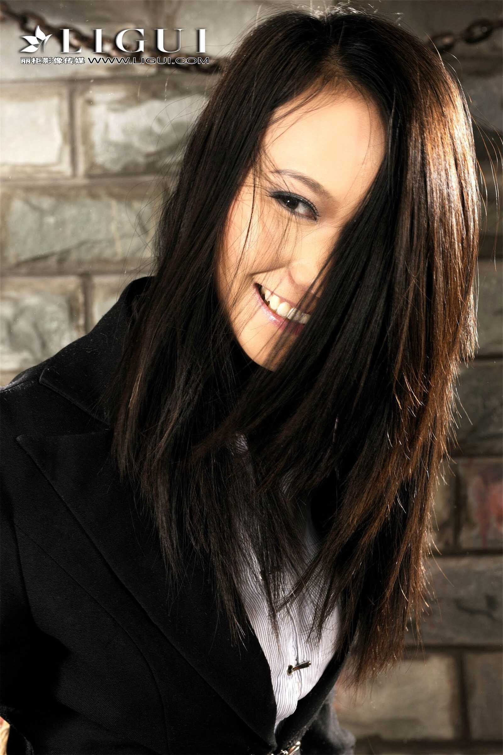 腿模白云《OL绳艺捆绑》 [丽柜Ligui] 网络丽人 写第9张