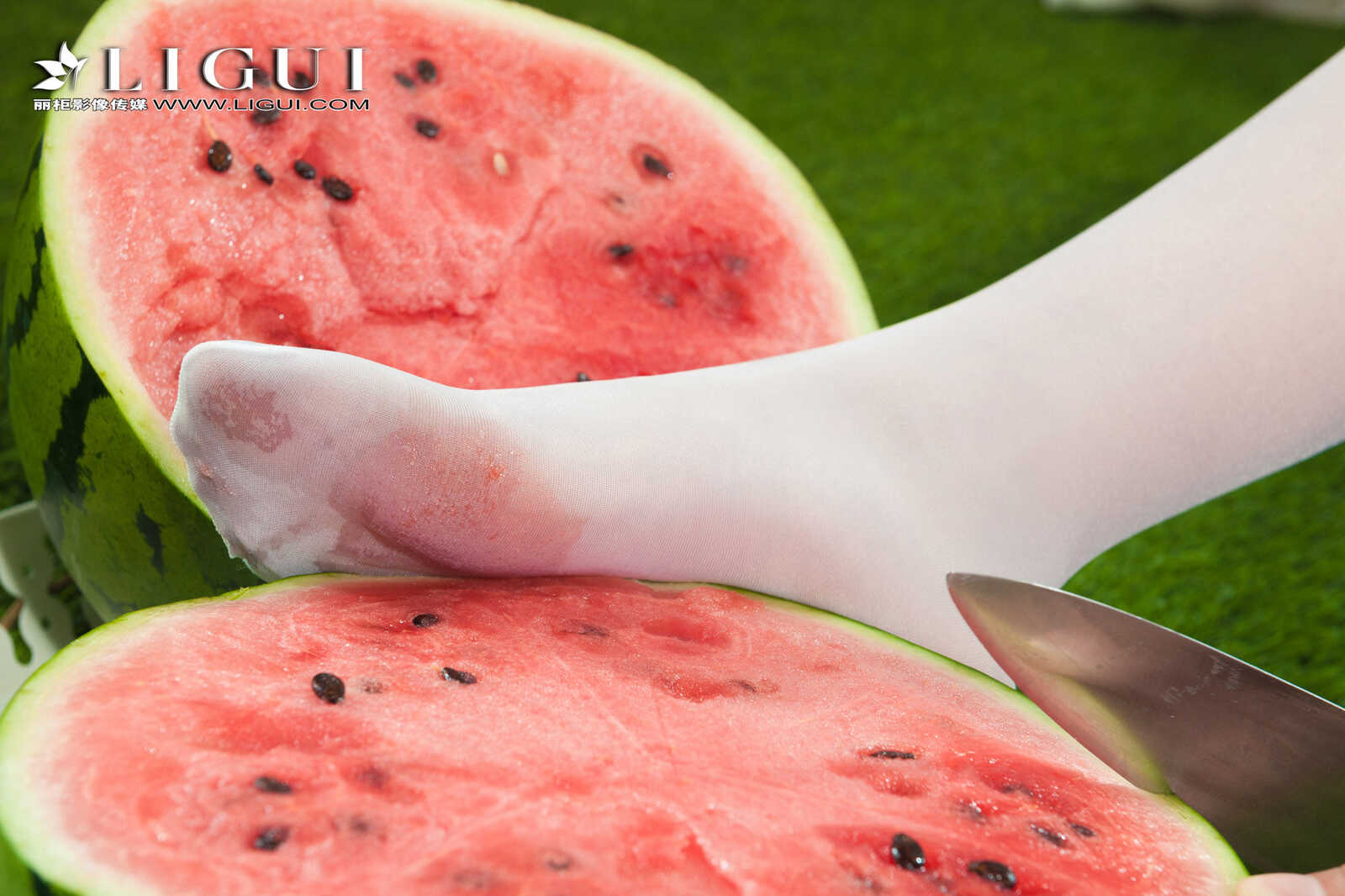 腿模小戈《白丝西瓜少女》 [丽柜Ligui] 网络丽人第14张