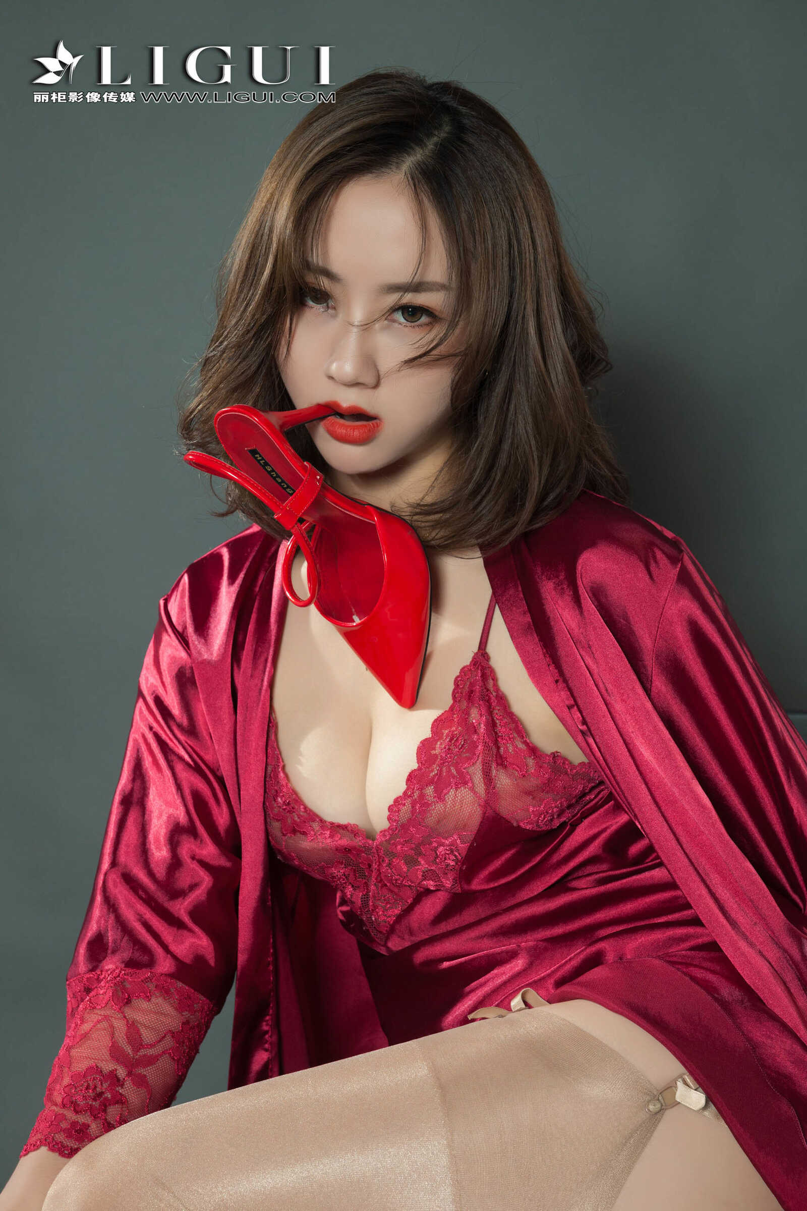 足模然然《榴莲丝袜少妇》 [丽柜Liguil] 写真集第9张