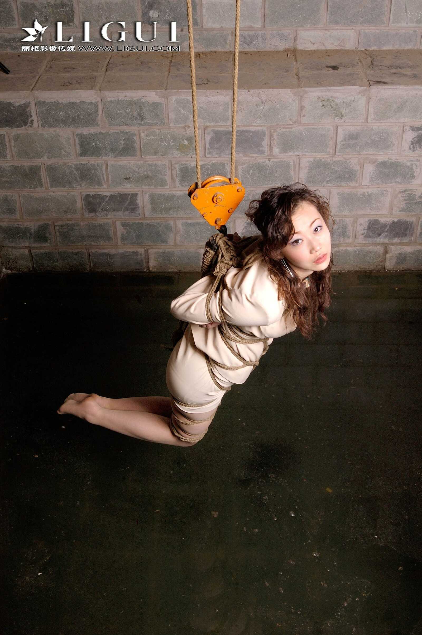 璐璐《丝袜捆绑绳艺》 [LIGUI丽柜美束] 写真集第10张