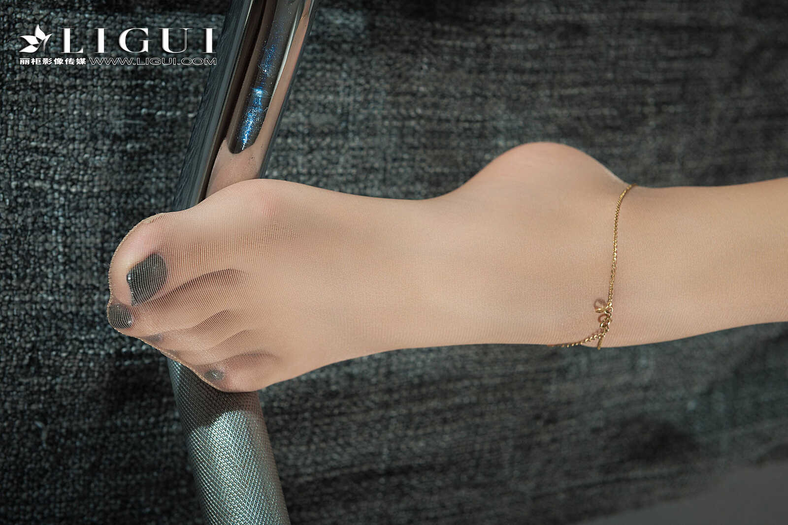 腿模王欣竹《健身丝足女郎》 [丽柜Liguil] 网络丽第2张