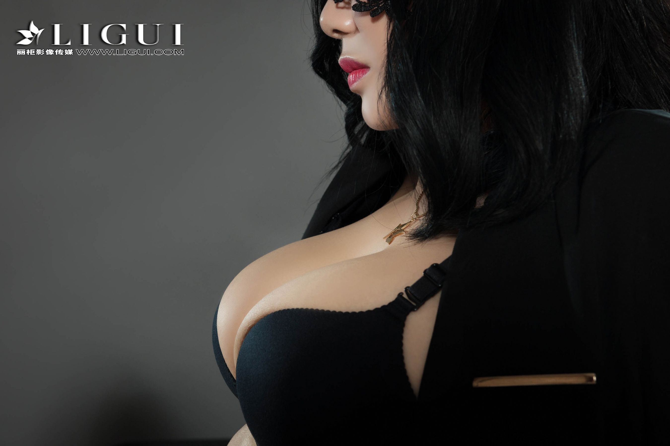 腿模陈宸《黑丝熟女》 [丽柜Liguil] 网络丽人 写真第3张