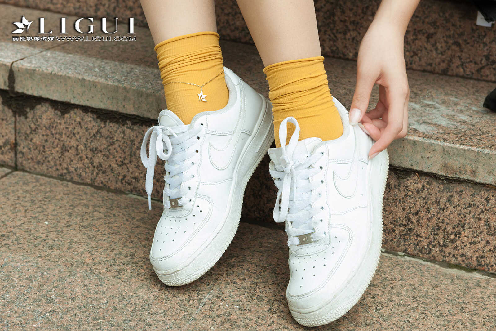 筱筱《街拍时尚少女》 [丽柜Ligui] 写真集第13张
