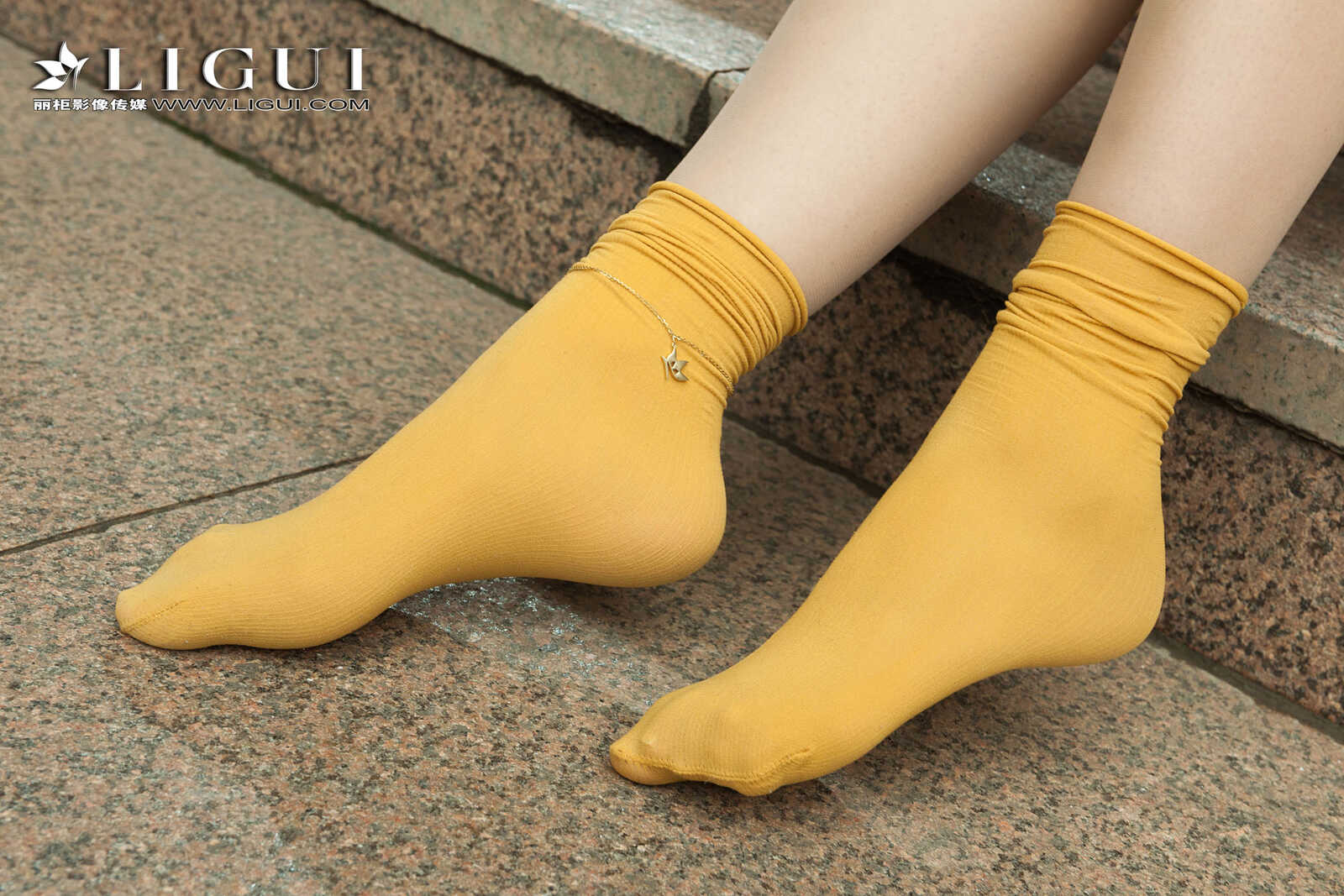 筱筱《街拍时尚少女》 [丽柜Ligui] 写真集第8张