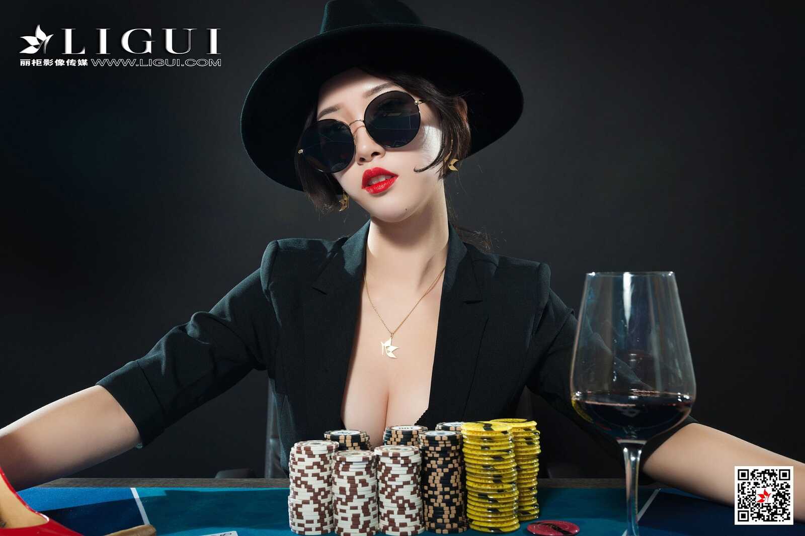 腿模筱筱《赌场黑丝女王》 [丽柜Ligui] 写真集第4张