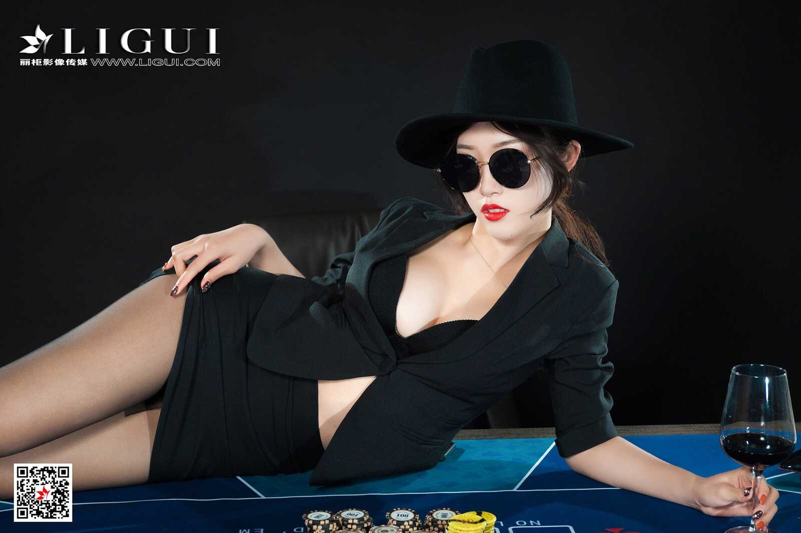 腿模筱筱《赌场黑丝女王》 [丽柜Ligui] 写真集第1张