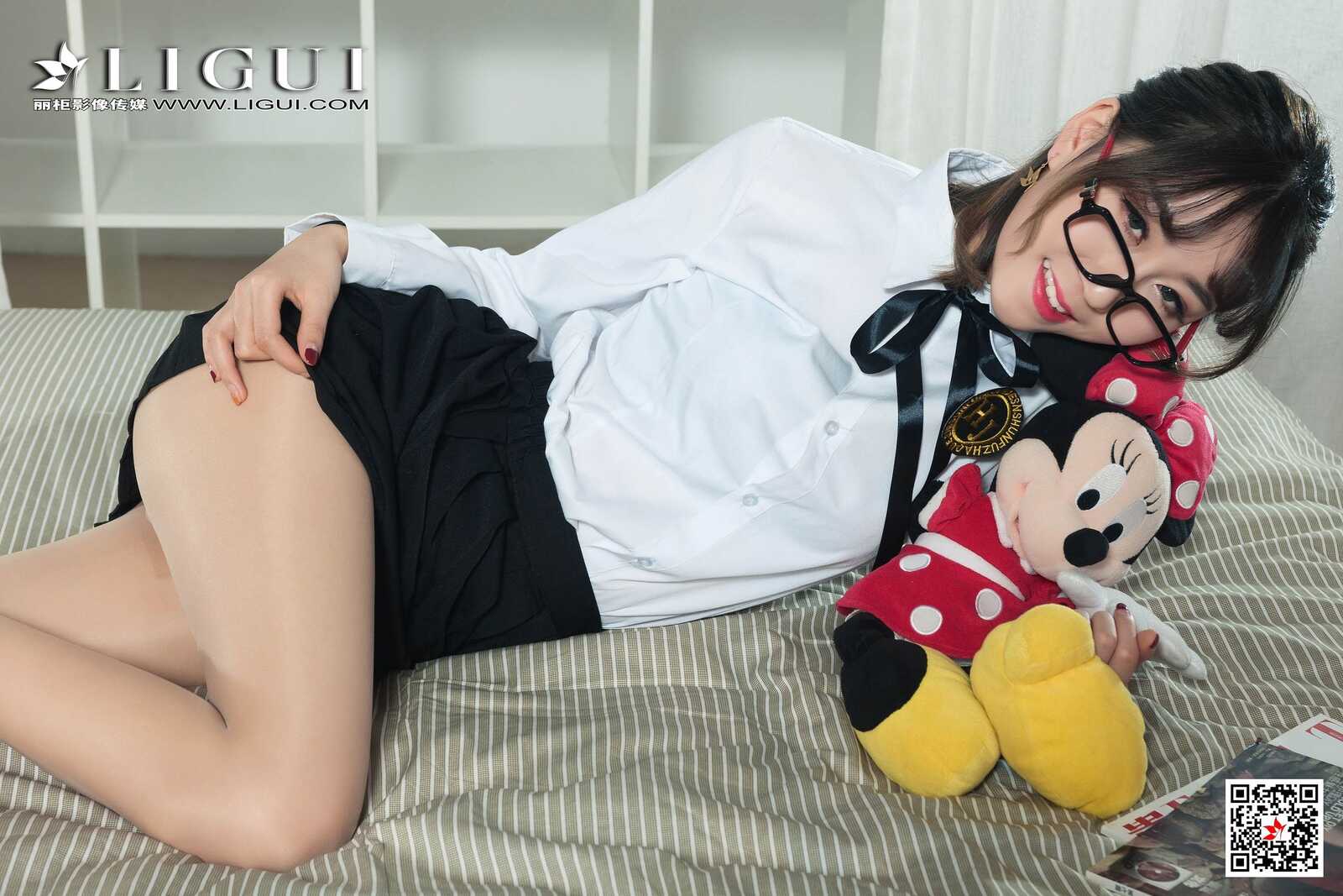 鱼妹《短筒袜玉足》[丽柜Ligui] 网络丽人 写真集第2张