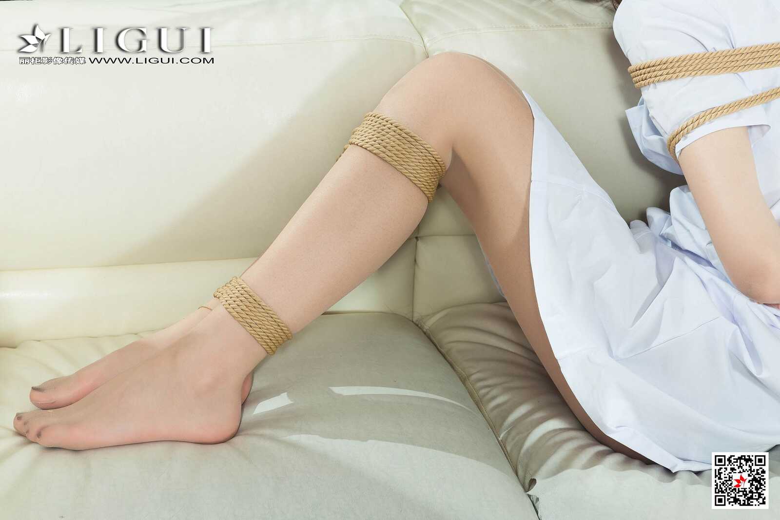腿模Xilly《护士绳艺捆绑》 [丽柜美束Ligui] 写真集第4张