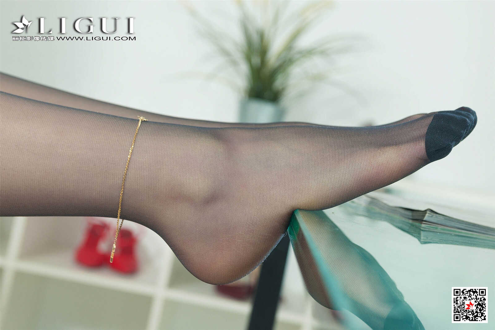 腿模沛沛《长发黑丝OL》 [丽柜Ligui] 网络丽人 写第4张