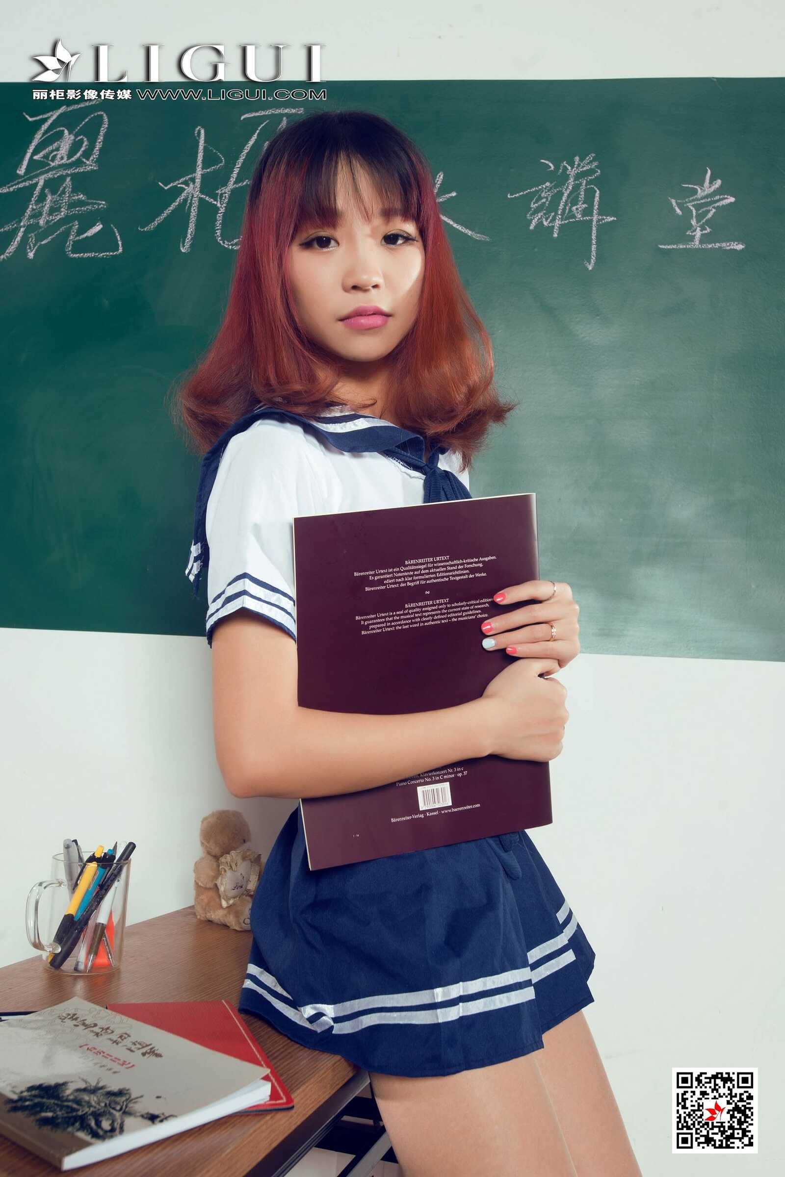 腿模ALAN《教室丝足高跟》 [丽柜Ligui] 写真集第8张