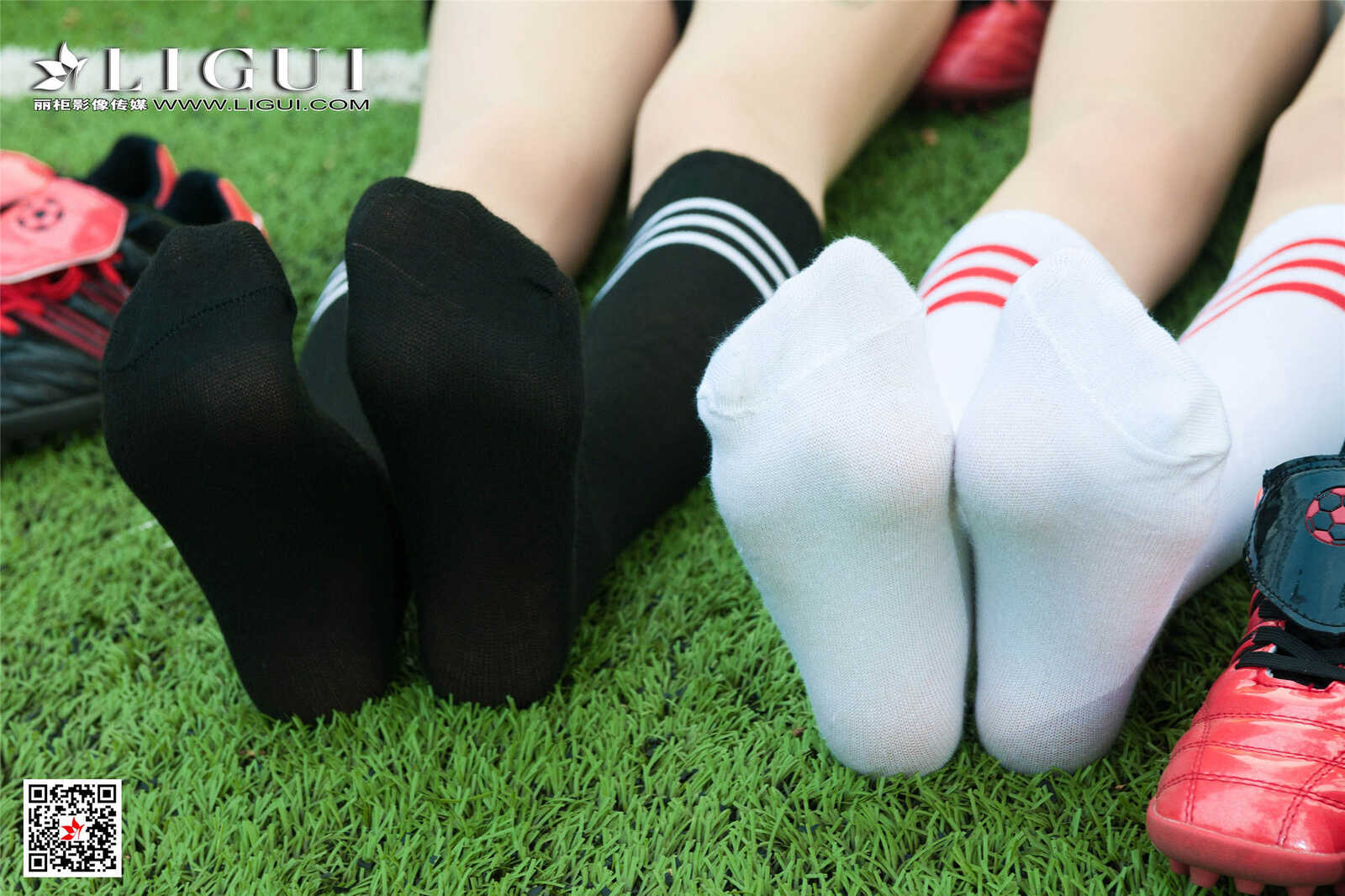 兔子&凉儿&甜甜&允娜《足球丝足》 [丽柜第4张