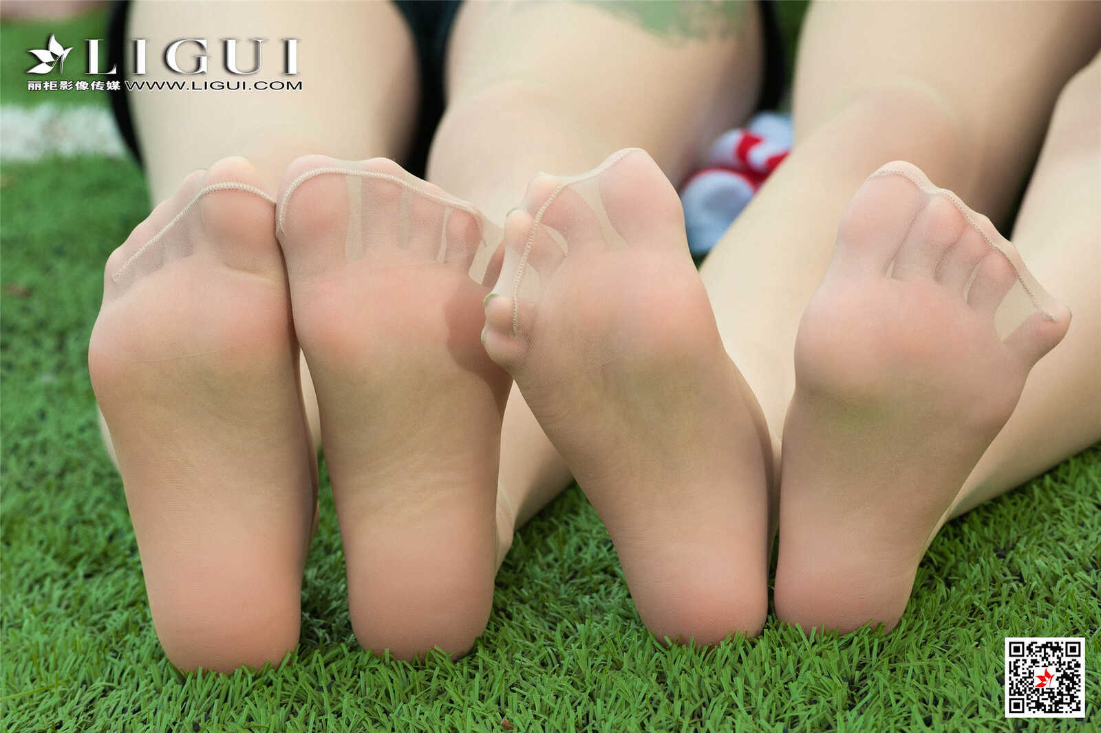 兔子&凉儿&甜甜&允娜《足球丝足》 [丽柜第4张