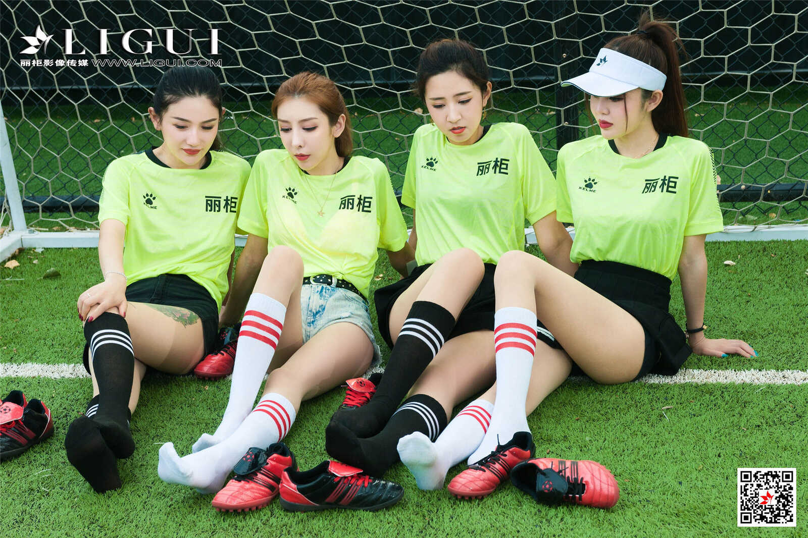 兔子&凉儿&甜甜&允娜《足球丝足》 [丽柜第3张