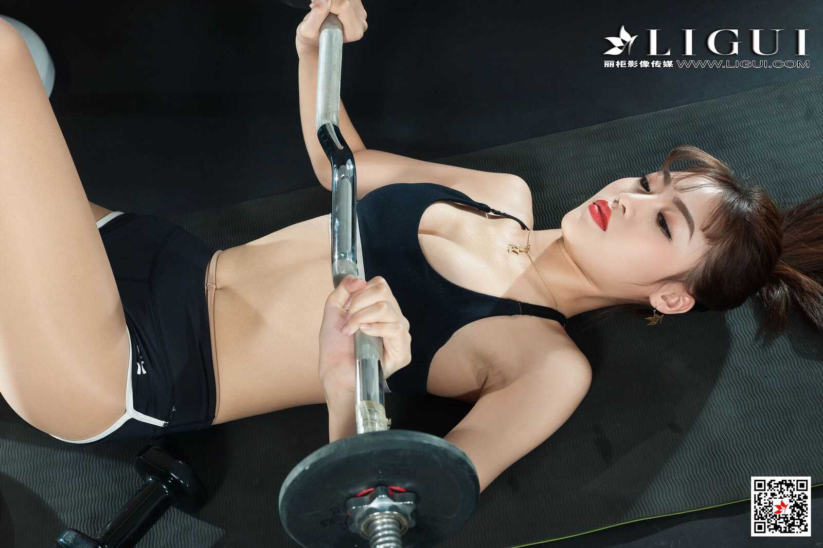 腿模Xilly《健身丝足》 [丽柜Ligui] 写真集第10张