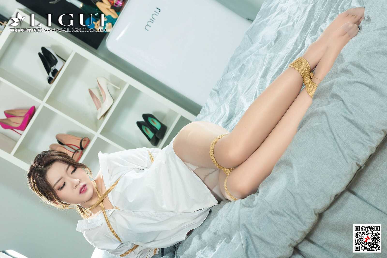 钟情《白衬衫丝足绳艺》 [丽柜美束Ligui] 写真集第14张
