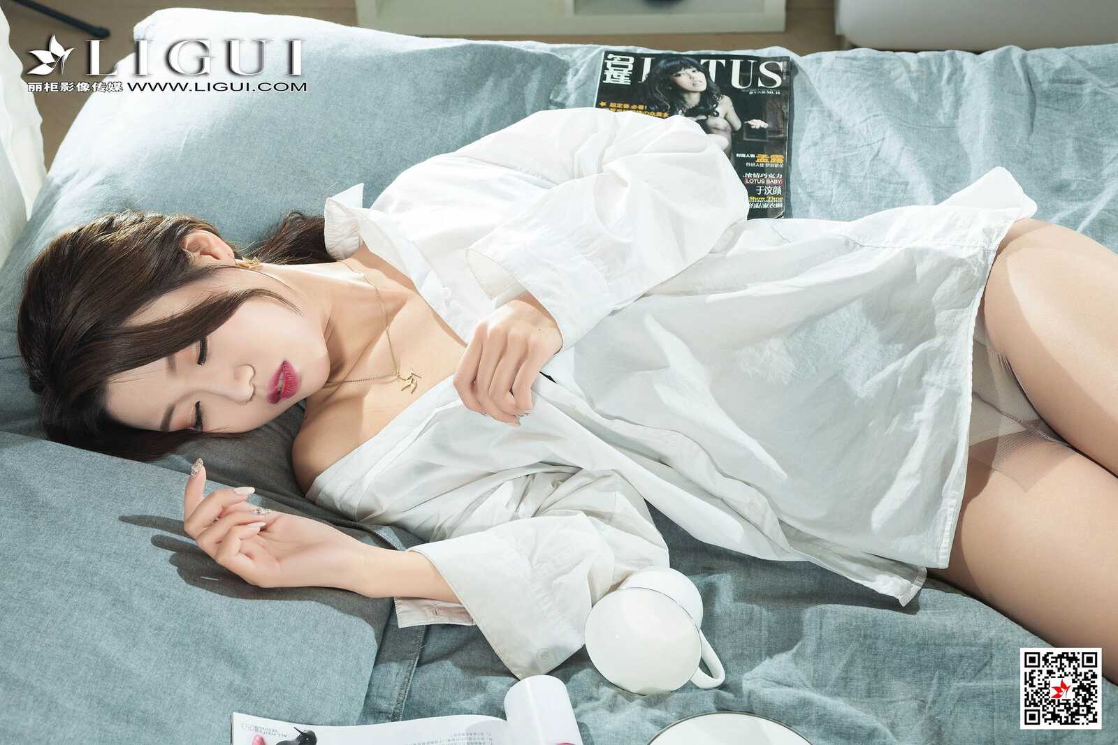 钟情《白衬衫丝足绳艺》 [丽柜美束Ligui] 写真集第14张