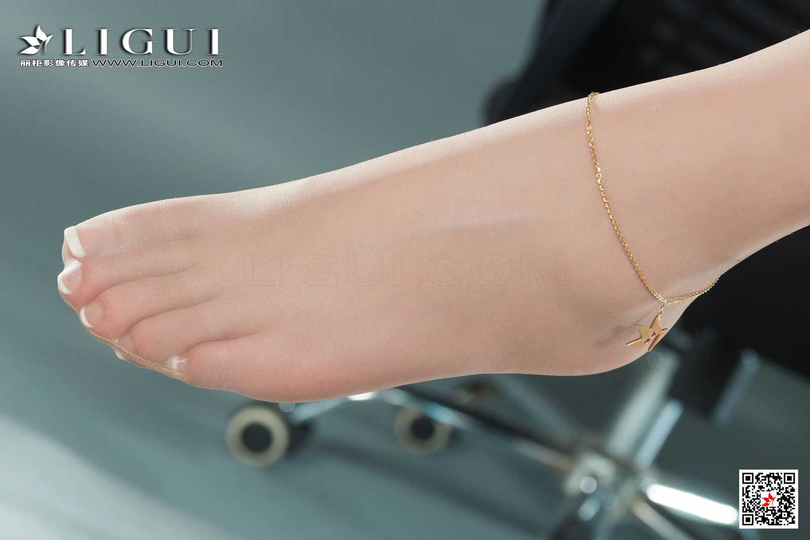 瑶瑶《OL小秘丝足美腿》 [丽柜LIGUI] 网络丽人 写第3张