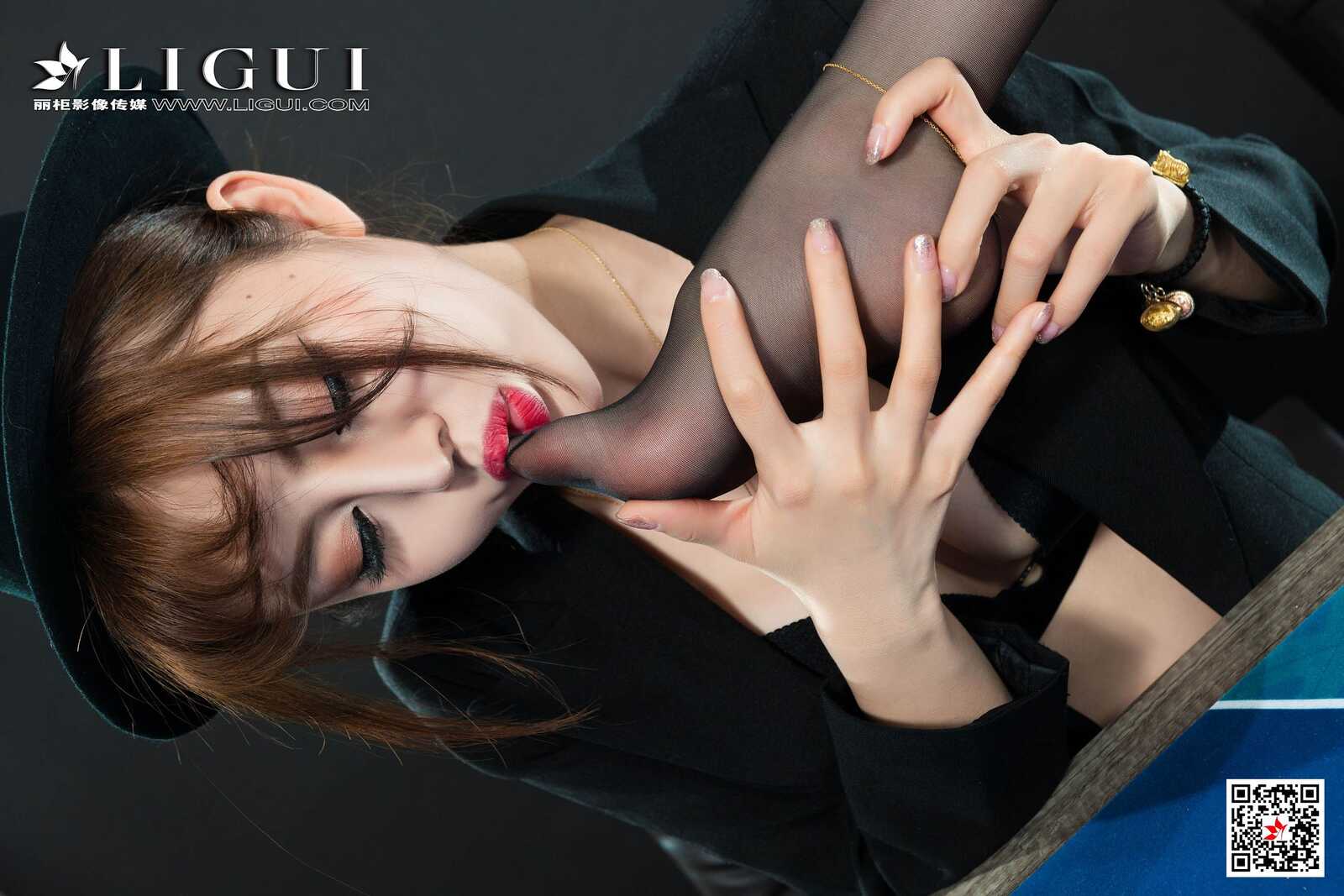 兔子&amp;amp;凉儿《黑丝丝足诱惑》 [丽柜LiGui] 写真集第11张