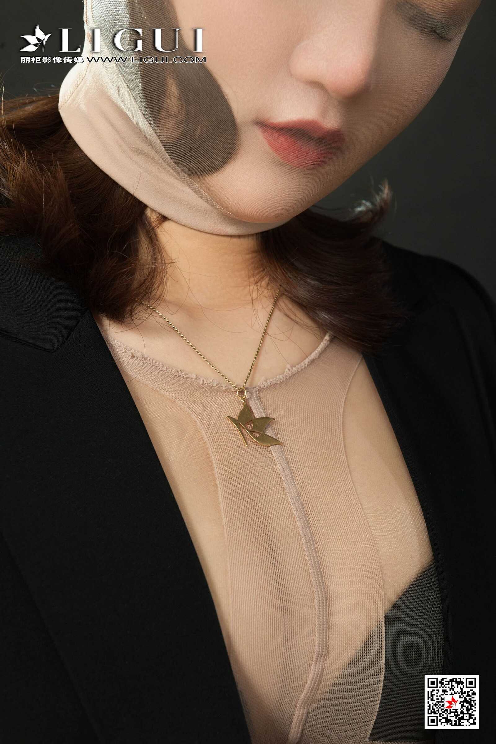 Model 文芮《肉丝人体》 [丽柜LiGui] 丝袜人体摄影第8张