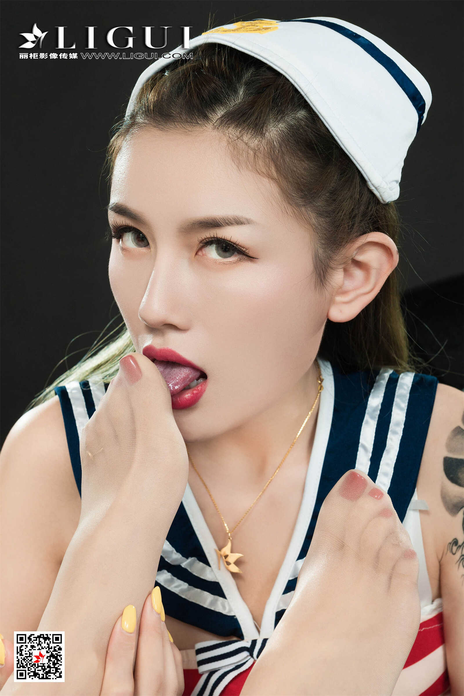 兔子&甜甜《双生海军姐妹花丝足》 [丽柜Lig第4张