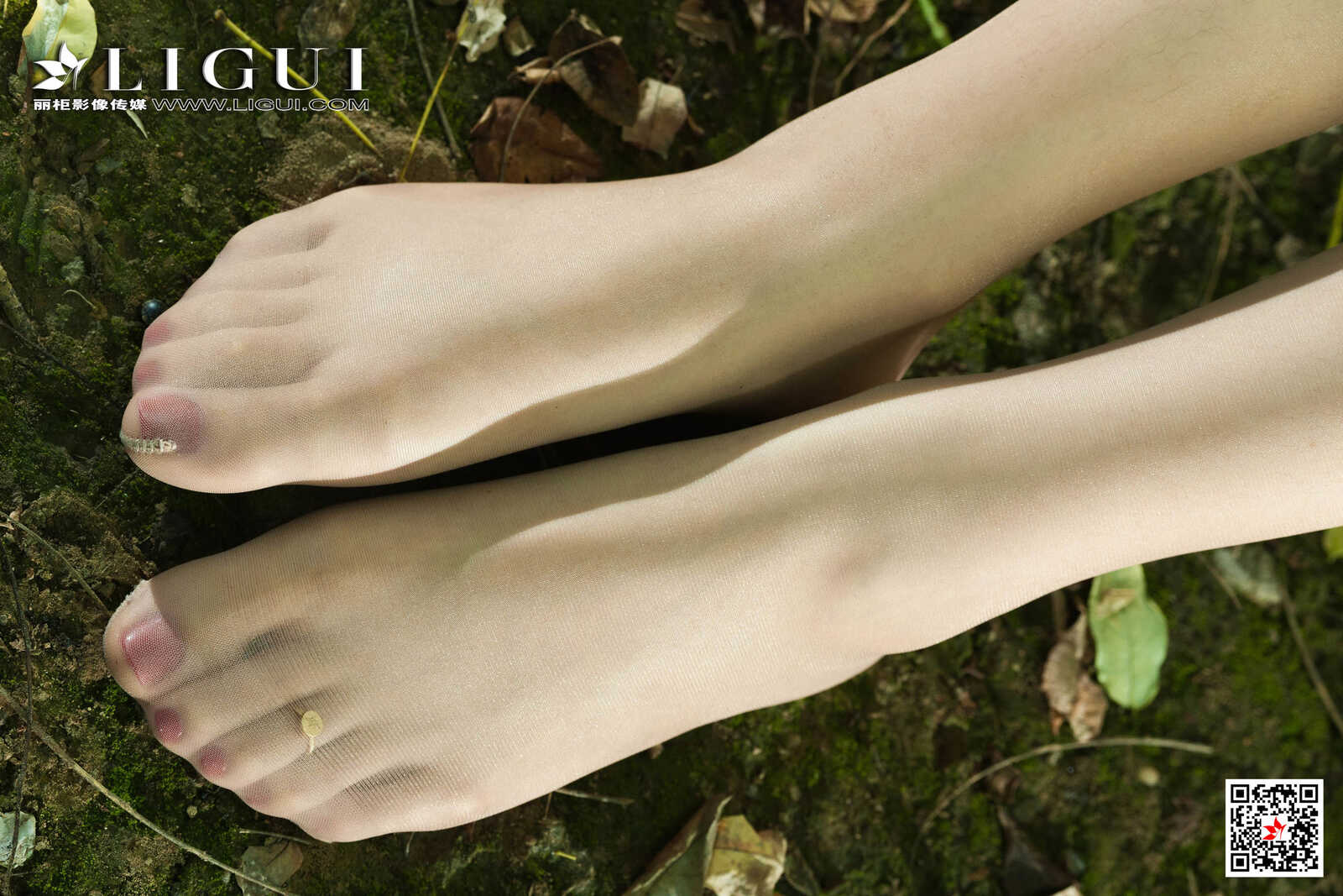 虫虫《长腿森系女神》 [丽柜Ligui] 写真集第10张