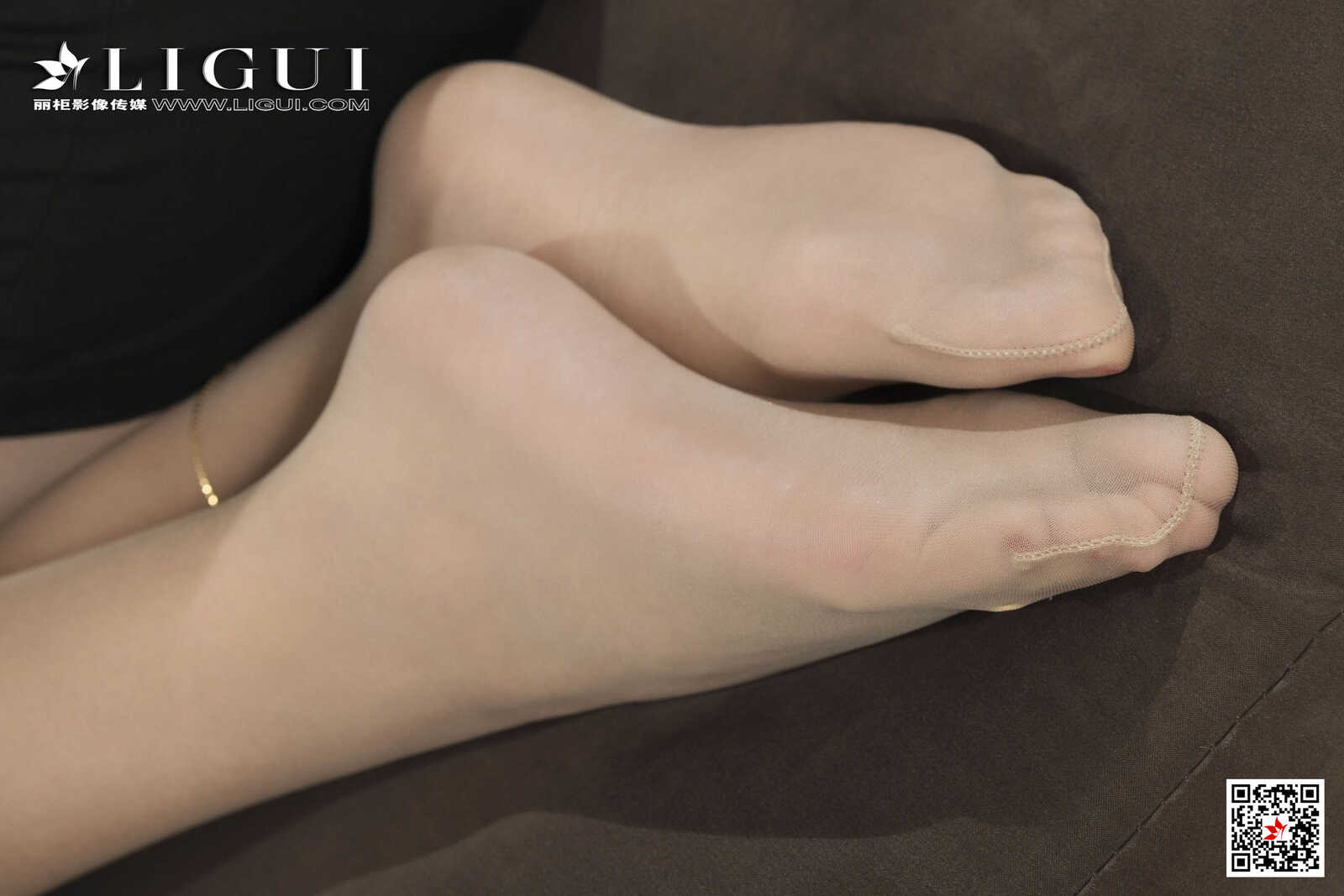 晓优《沙发肉丝OL》 [丽柜Ligui] 写真集第5张