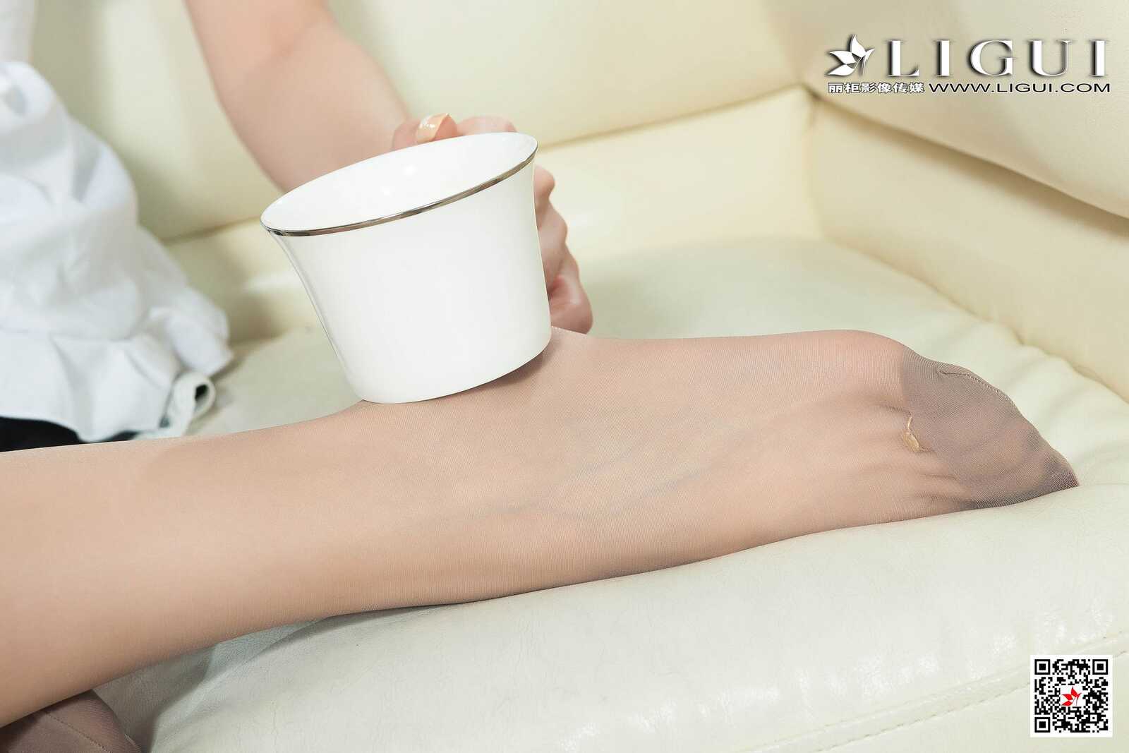 凉儿《灰丝女仆丝足》 [丽柜Ligui] 写真集第10张