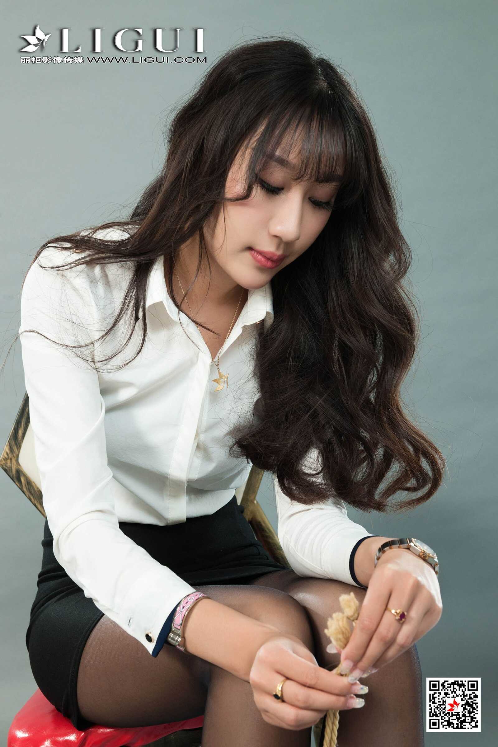 轩轩《黑丝OL捆绑绳艺》 [丽柜Ligui] 写真集第11张
