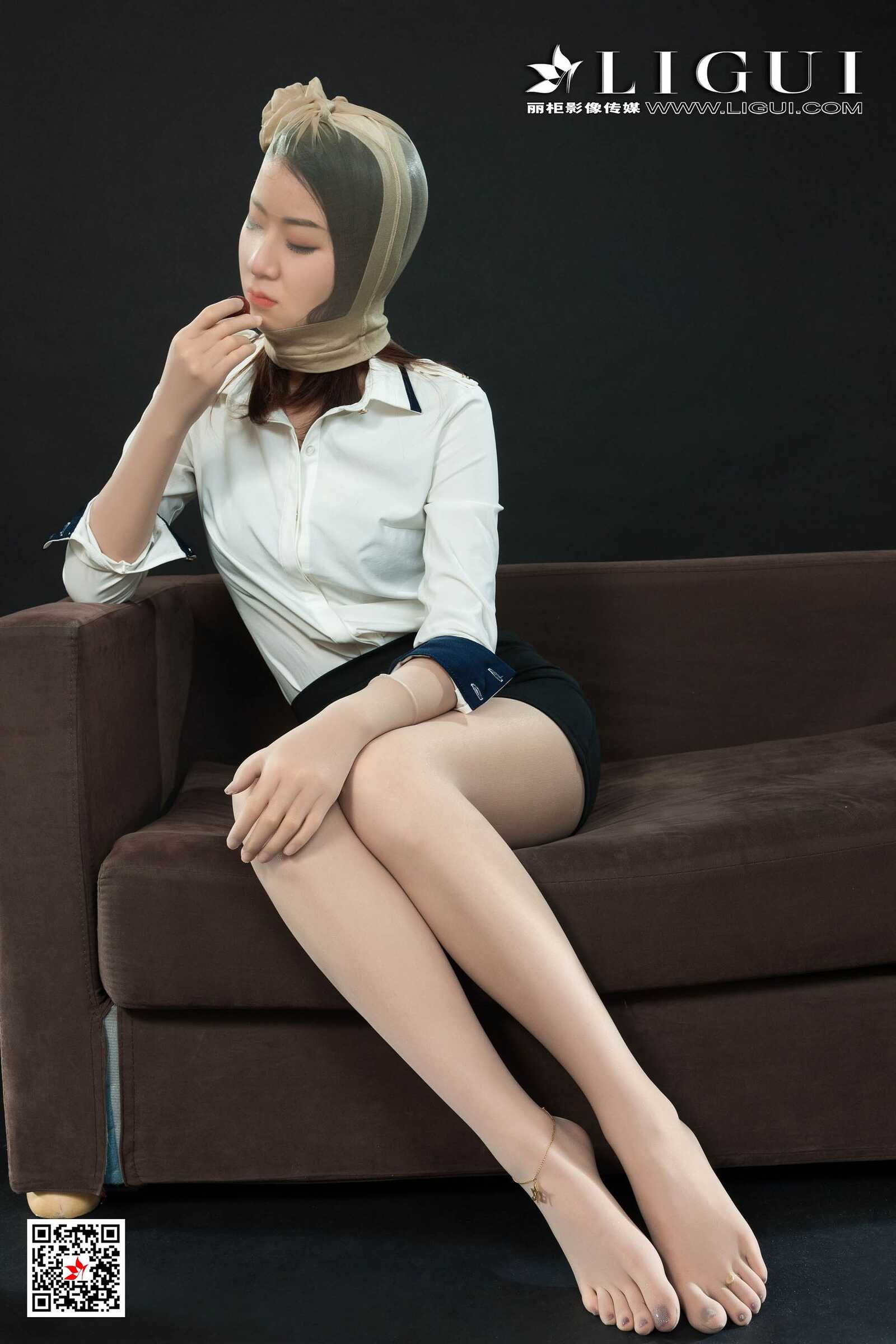 虫虫《肉丝袜美束人体》 [丽柜Ligui] 写真集第3张