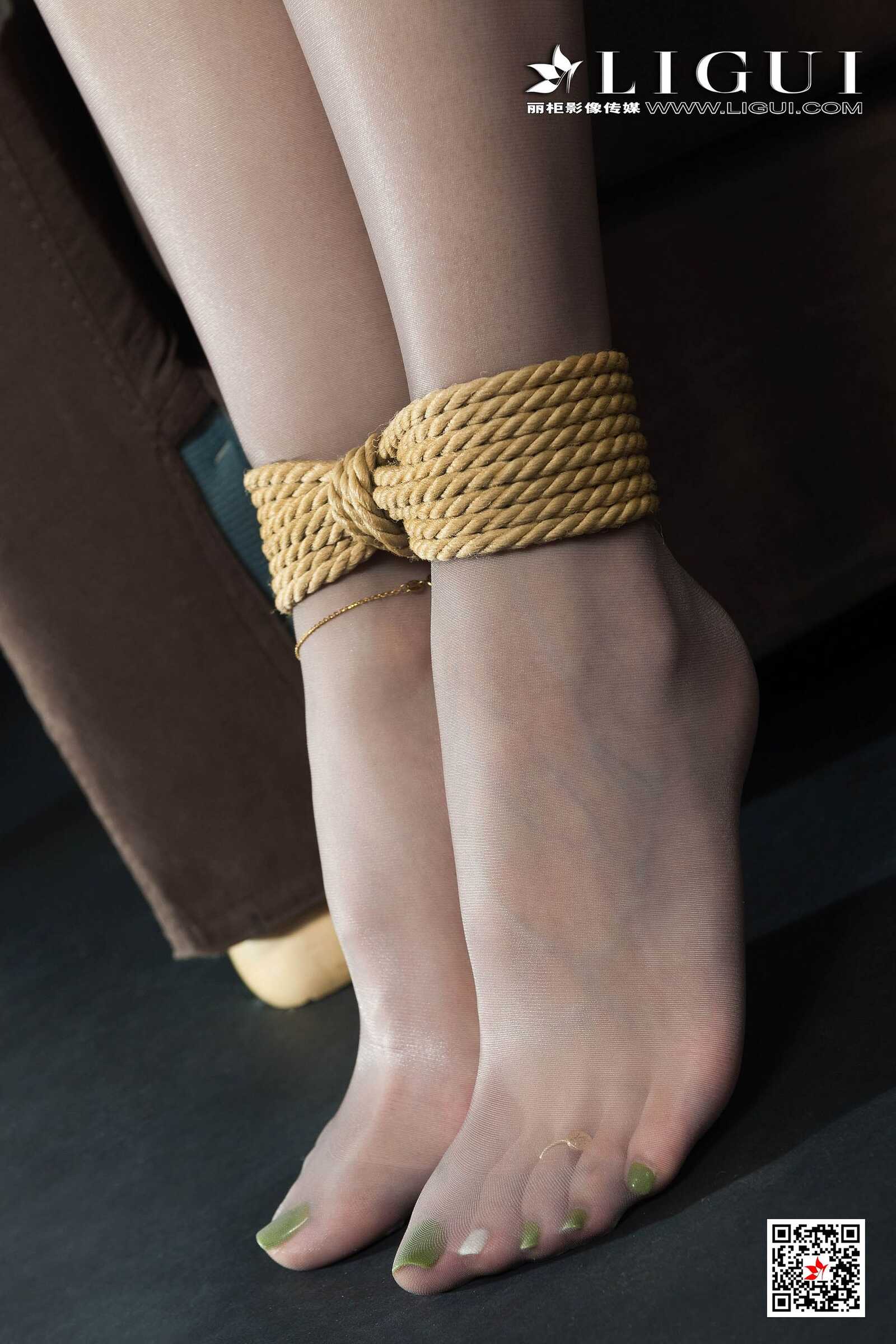 兔子《空姐捆绑绳艺》 [丽柜美束Ligui] 写真集第9张