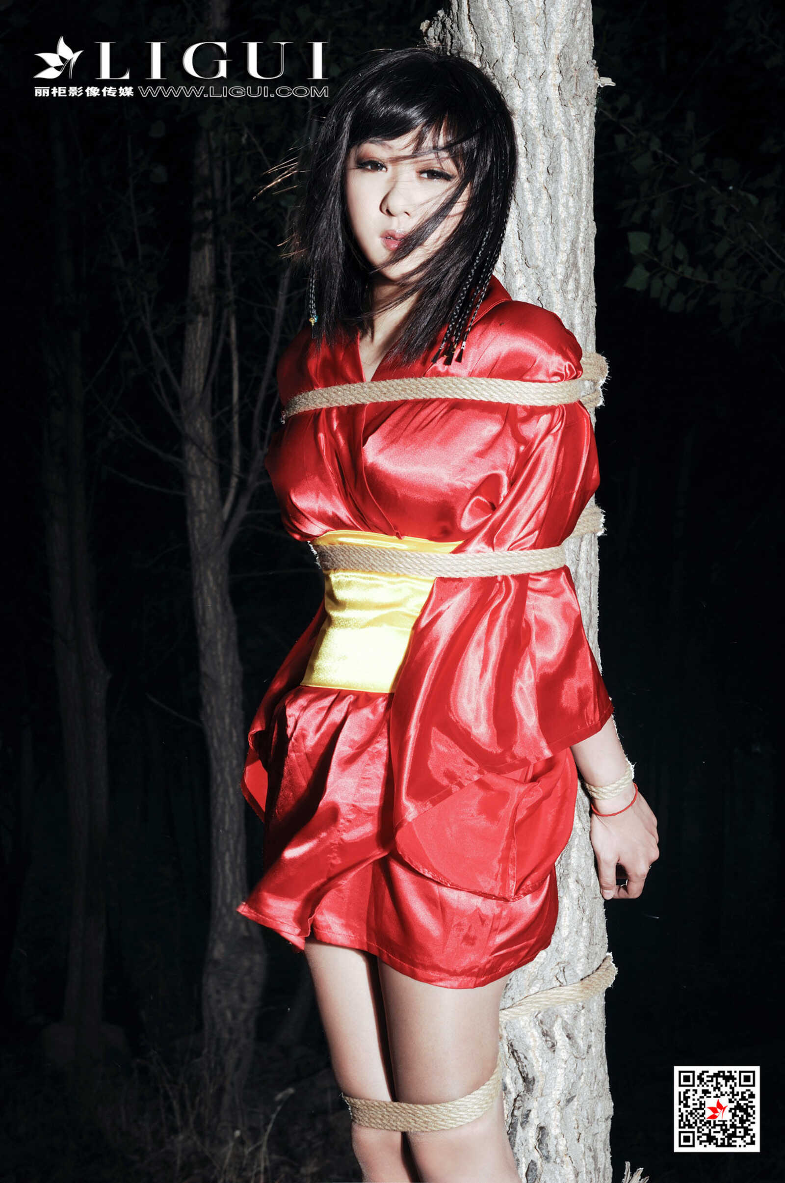 模特佩佩《黑夜美束》 [丽柜Ligui] 精品图集 写真第16张