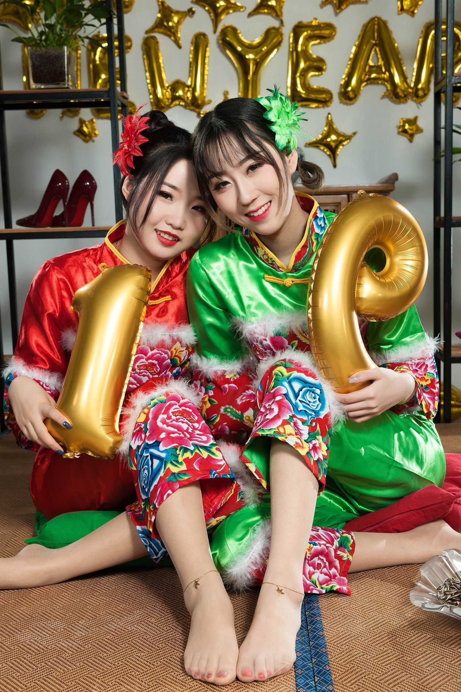 媛媛&amp;amp;鱼妹《新春丝足福利》 [丽柜Ligui] 网络丽第6张