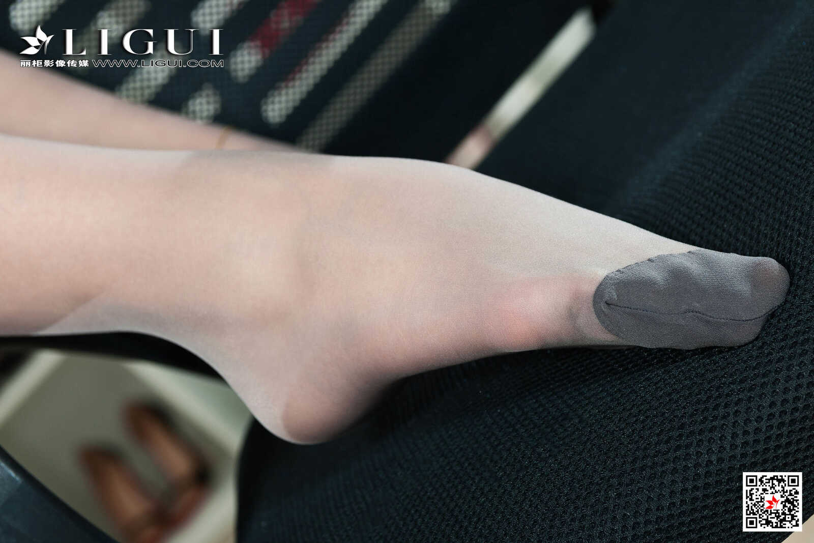 钟晴 《莲丝俏文秘》 [丽柜Ligui]  写真集第3张