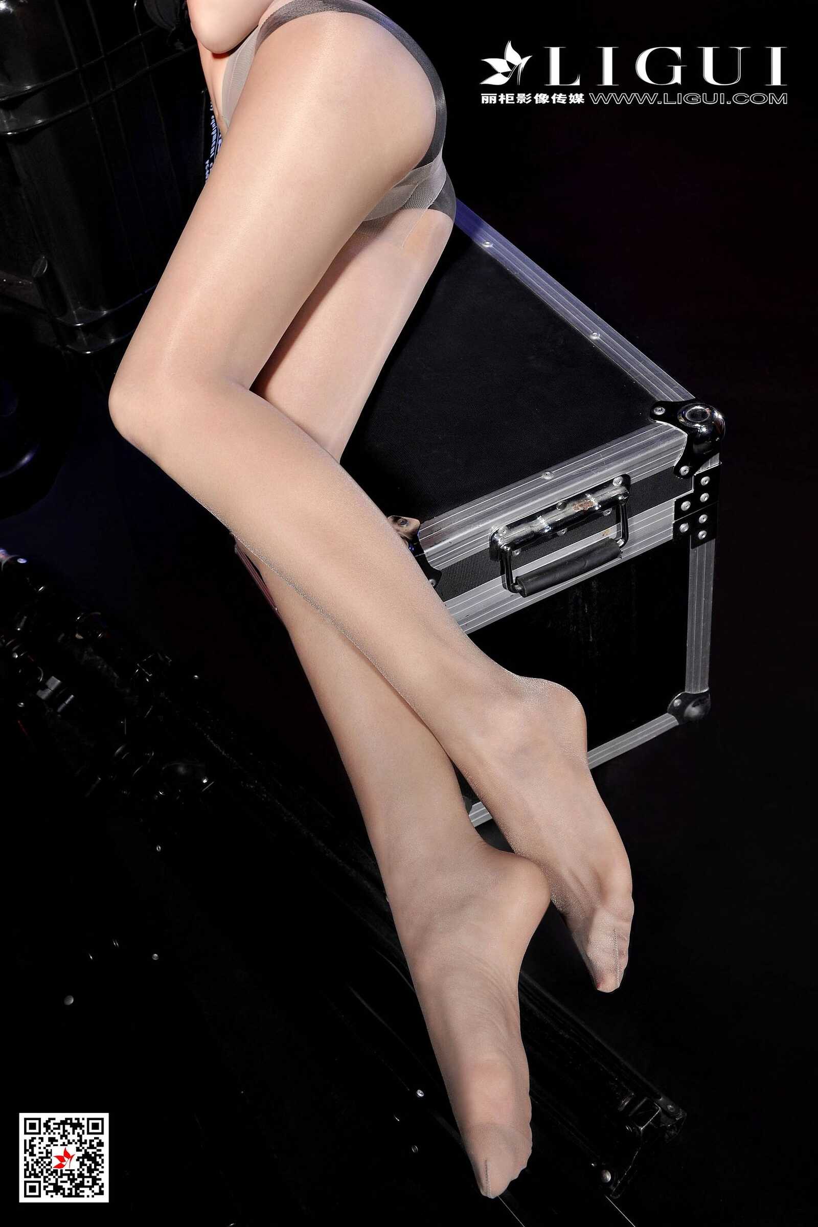 模特可馨《皮衣VS肉丝》 [丽柜Ligui] 网络丽人 写第16张