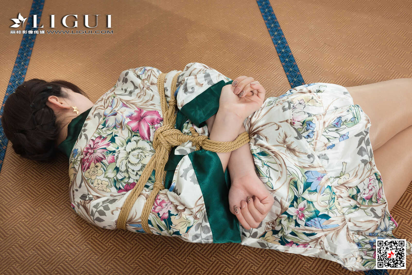 腿模筱筱《性感和服美束》 [丽柜Ligui] 写真集第5张