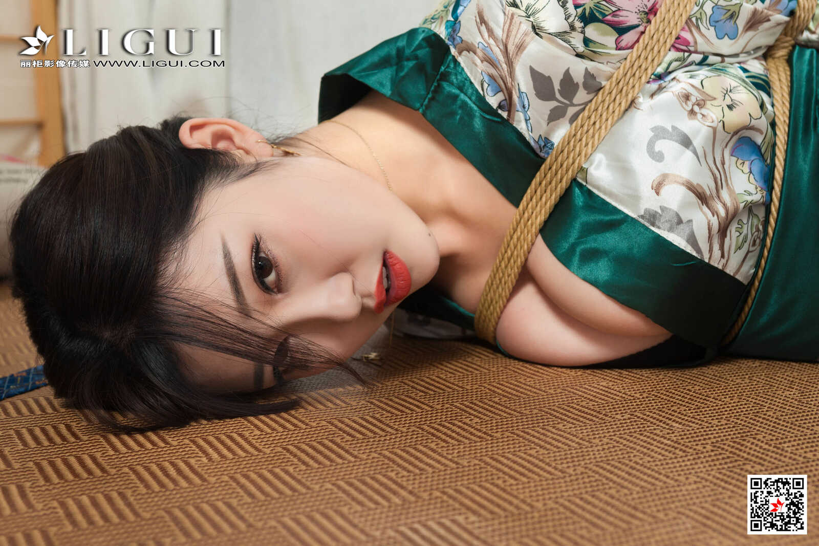 腿模筱筱《性感和服美束》 [丽柜Ligui] 写真集第4张