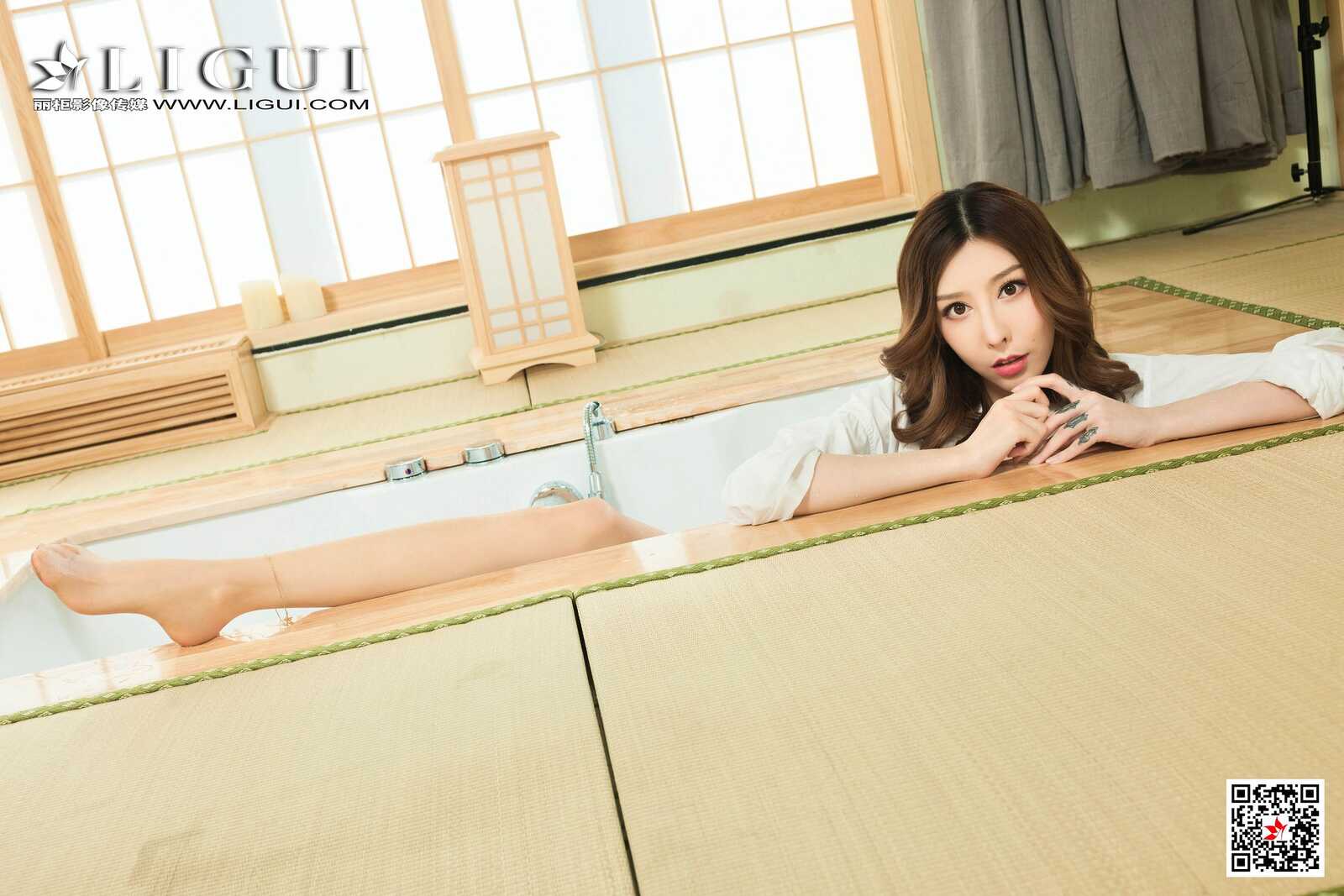 Model 兔子《浴室白衬衫湿身丝足》 [丽柜Ligui] 写第1张