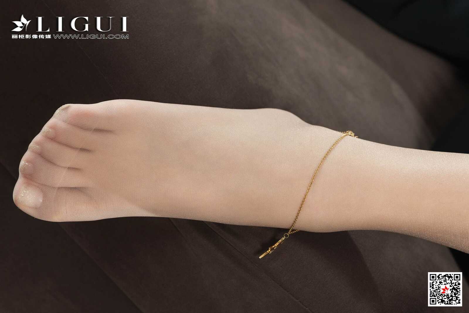 Model 小紫《长腿高跟肉丝OL》 [丽柜Ligui] 写真集第1张