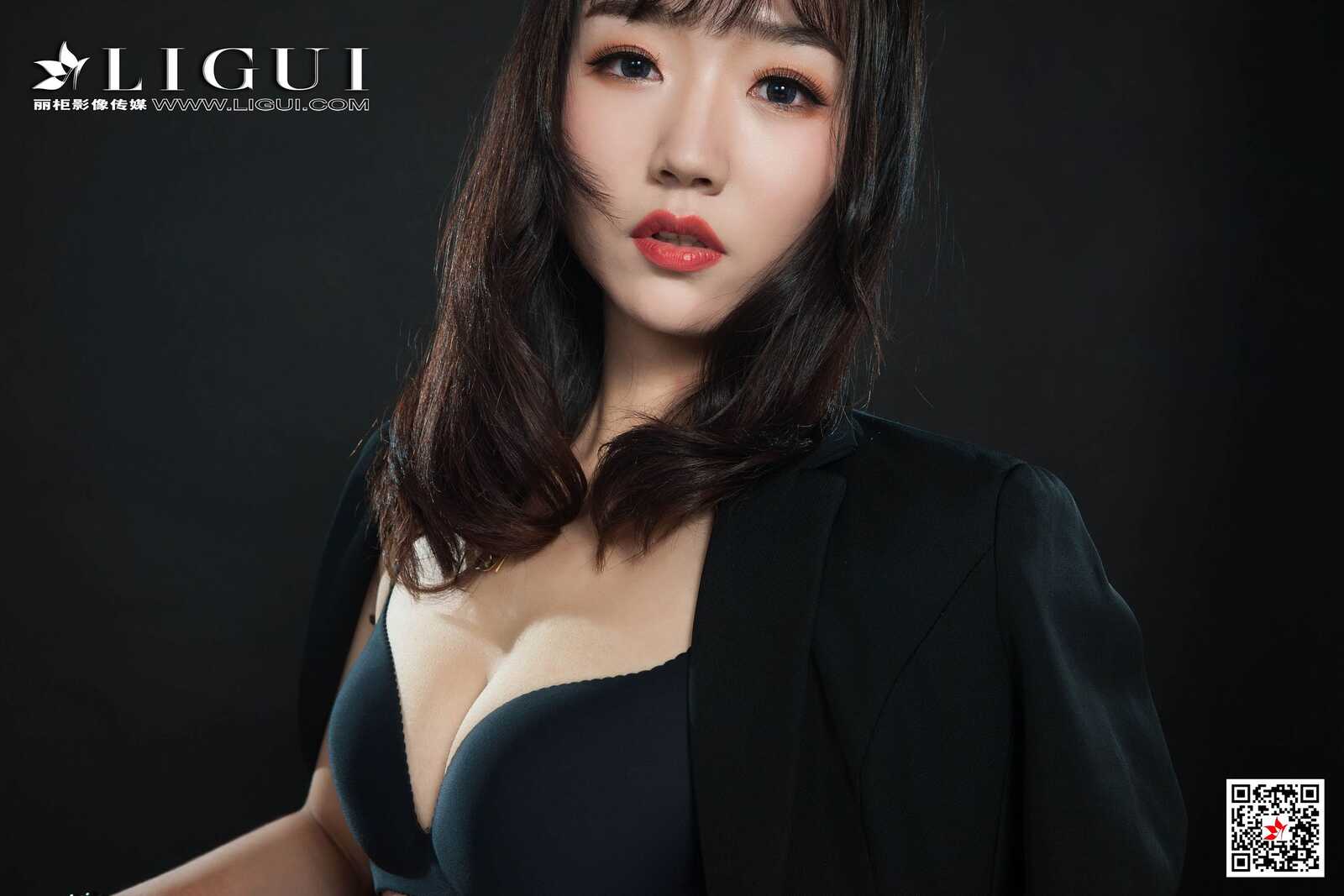 Model 小涵《肉丝高跟美腿OL》 [丽柜LIGUI] 网络丽人第4张
