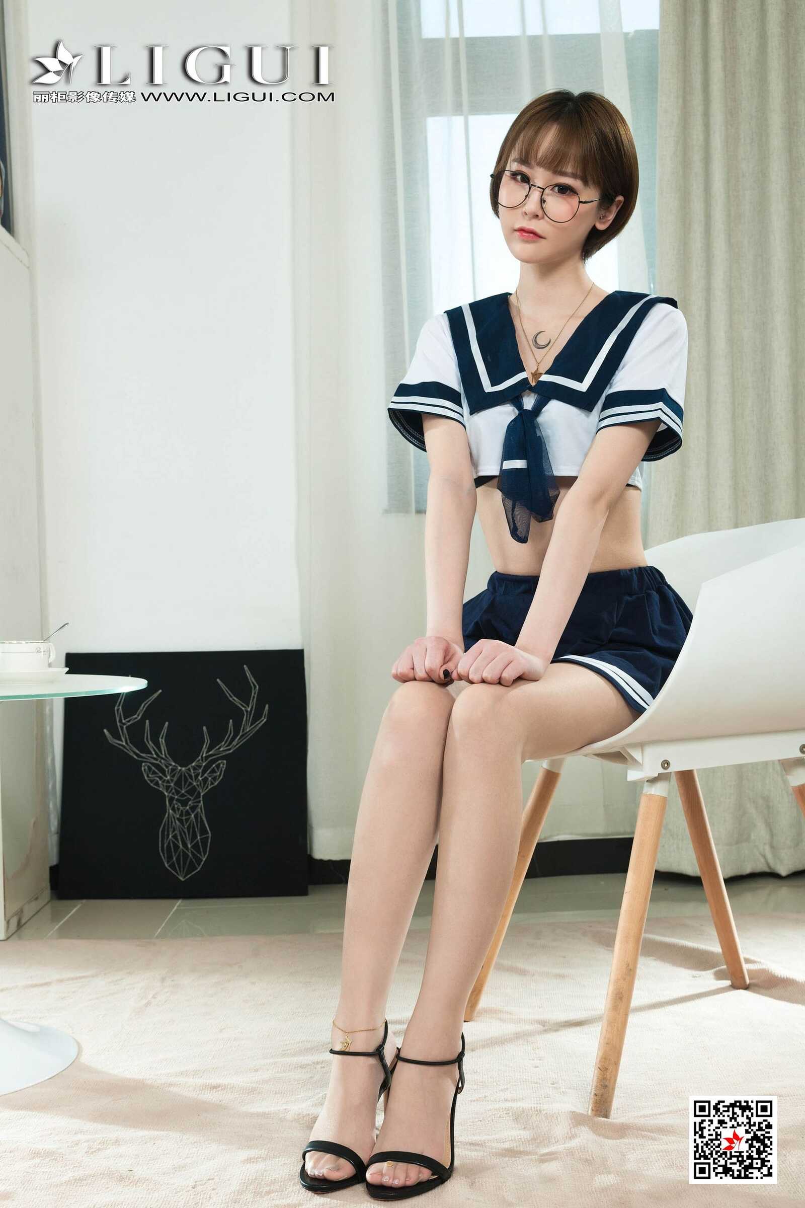 Model 洋洋《水手服眼镜妹丝足》 [丽柜LIGUI] 网络第9张