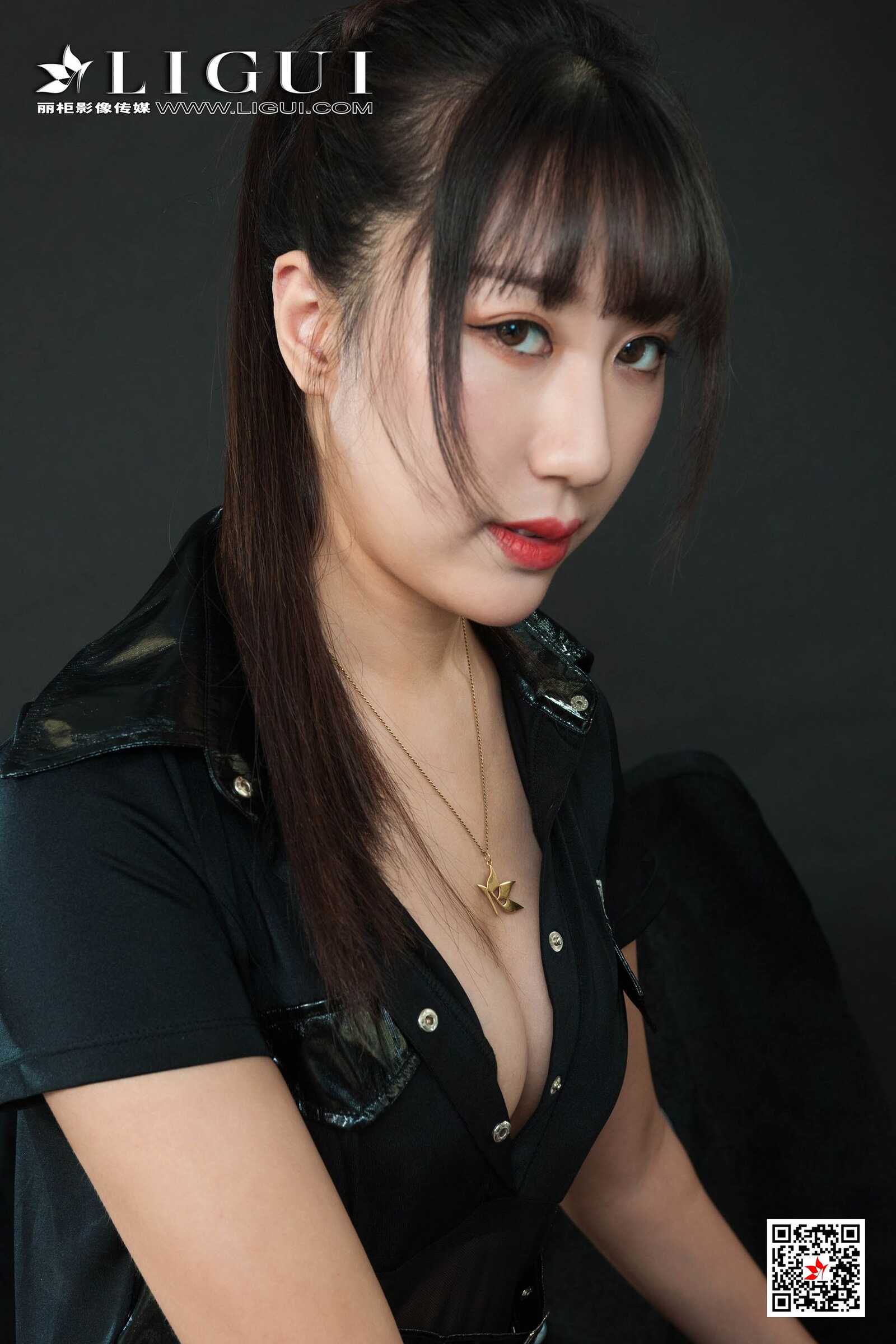 Model 轩轩《镣铐黑丝女警》 [丽柜Ligui] 网络丽人第14张