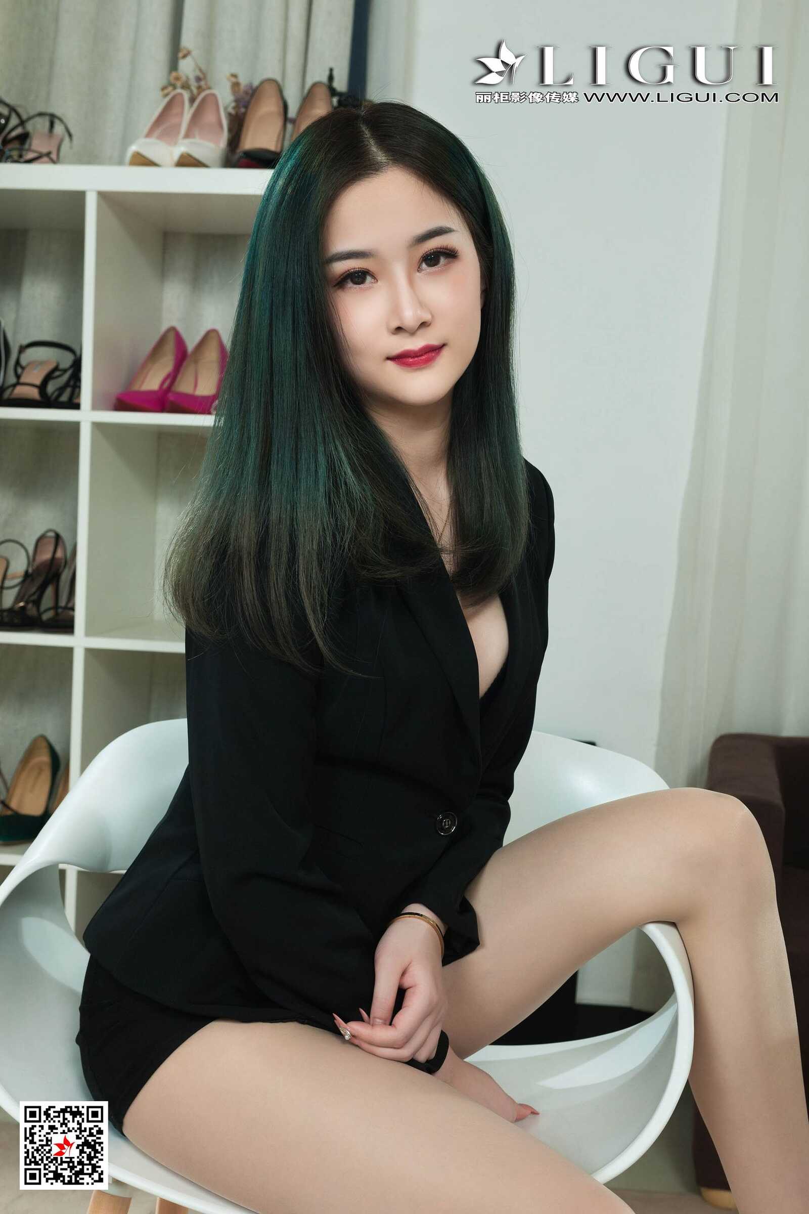 Model 婷婷《绿发秘书》 [丽柜Ligui] 写真集第16张