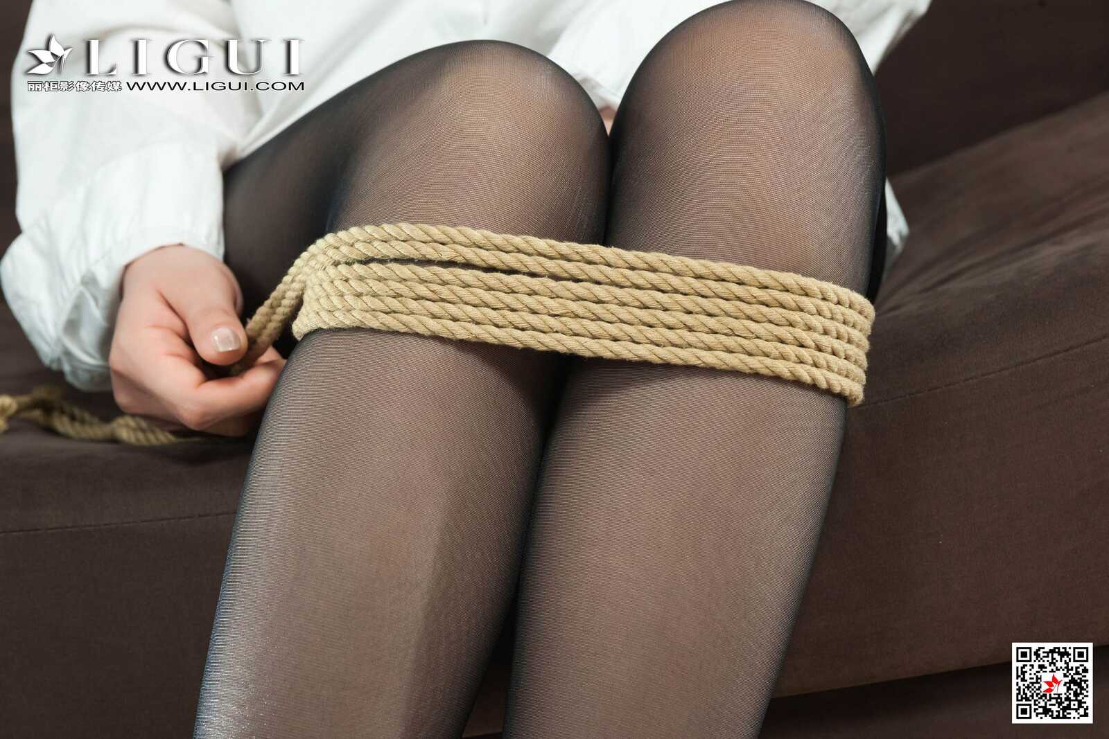 Model 然然《黑丝白衬衫捆绑》 [丽柜美束Ligui] 写第1张