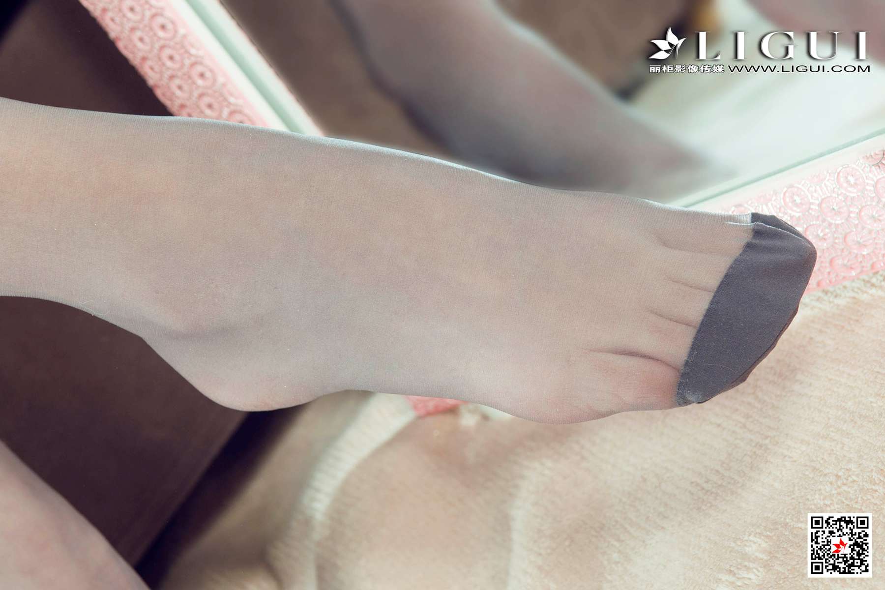 [Ligui丽柜] 2020.11.02《莲秘空姐》子晴 在线浏览第16张