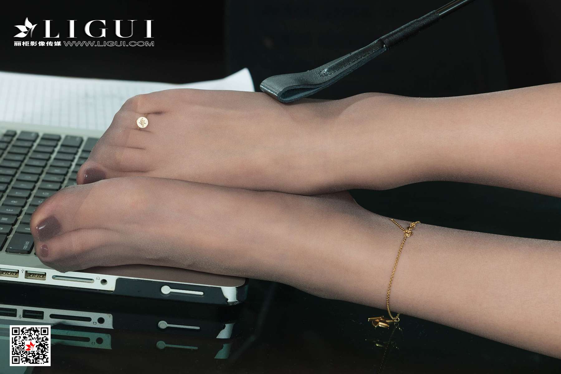 [Ligui丽柜] 2020.11.16《寂寞的职员》芒果 在线浏览第5张