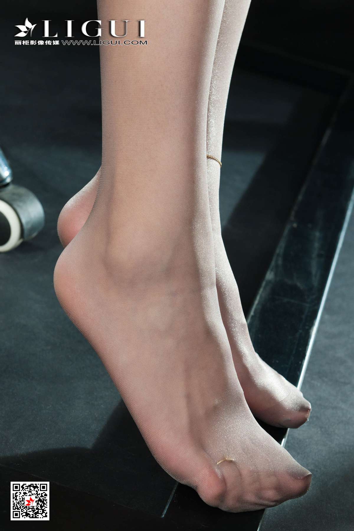 [Ligui丽柜] 2020.11.16《寂寞的职员》芒果 在线浏览第3张