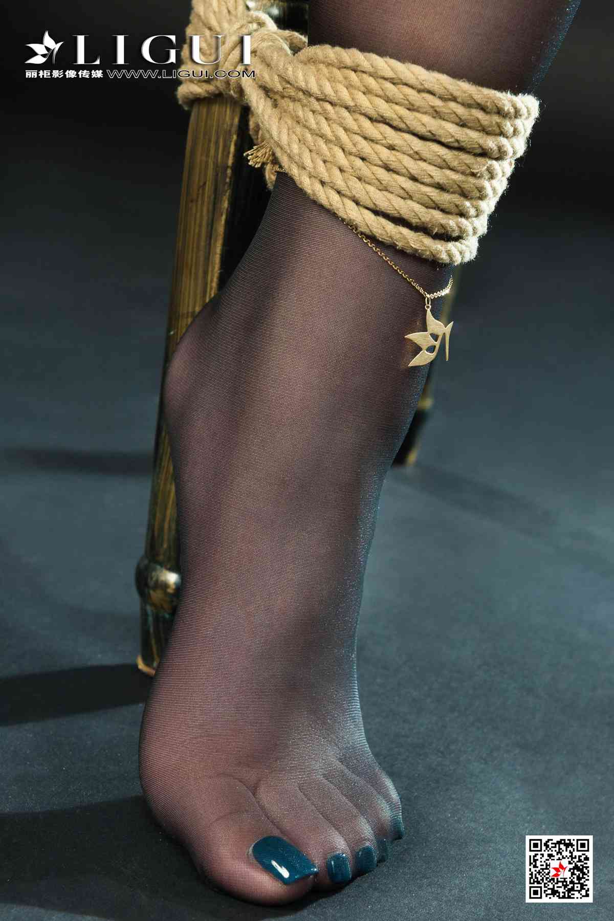 [Ligui丽柜] 2020.11.27《惩戒秘书》多多 在线浏览第5张